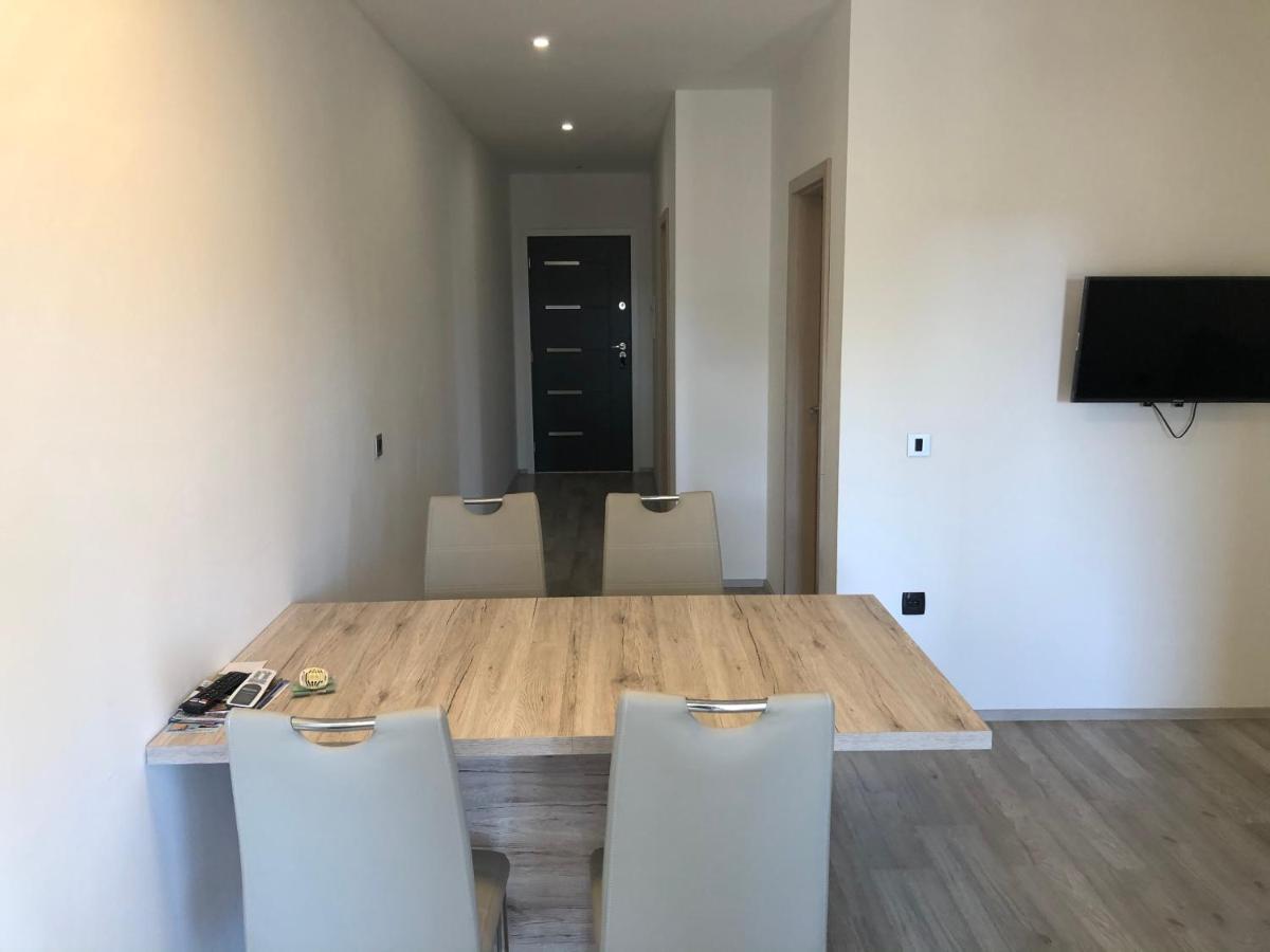 Apartmani Bm ビオグラード・ナ・モル エクステリア 写真