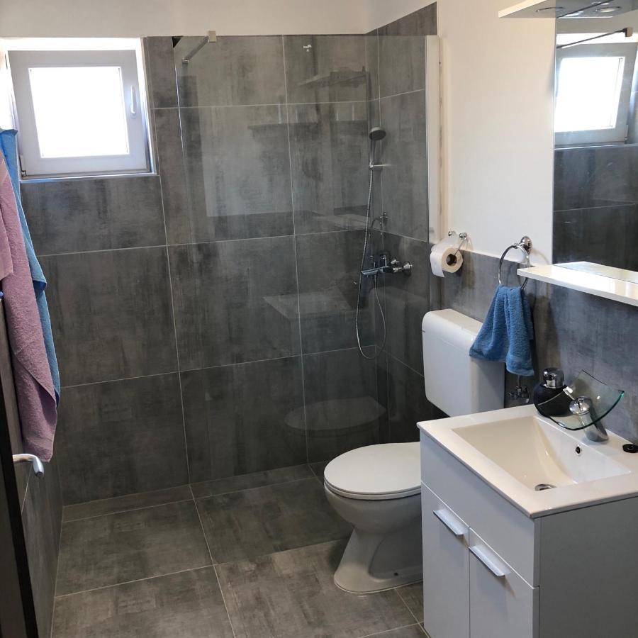 Apartmani Bm ビオグラード・ナ・モル エクステリア 写真