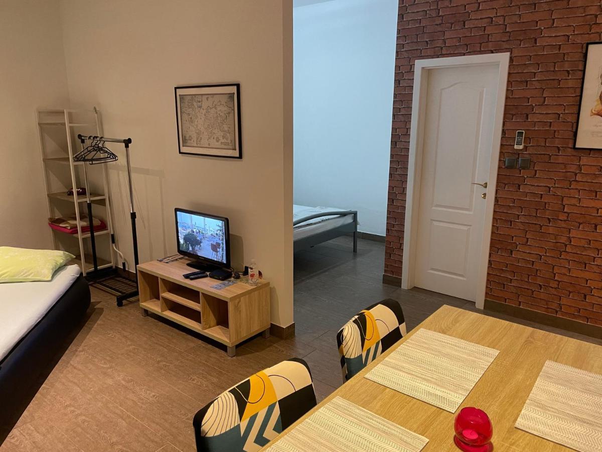 Apartmani Bm ビオグラード・ナ・モル エクステリア 写真
